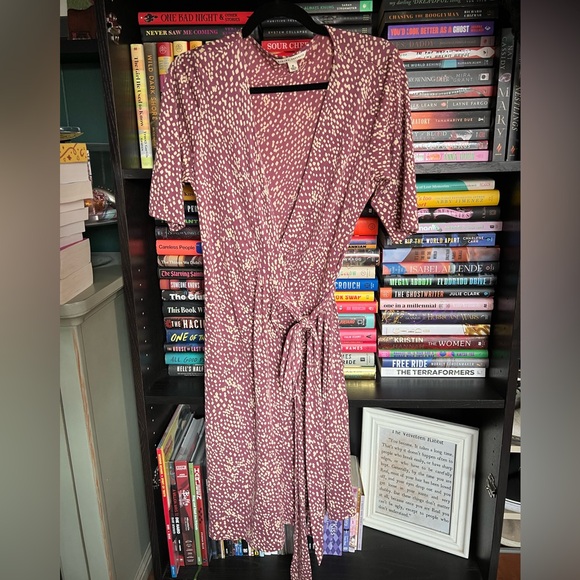 Banana Republic Dresses & Skirts - Banana Republic Wrap Dress - Size Medium